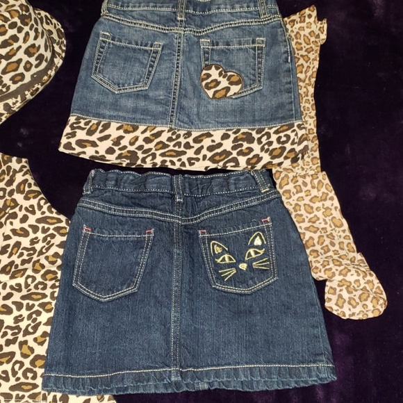 5 PIECE COORDINATING LOT - Picture 3 of 8